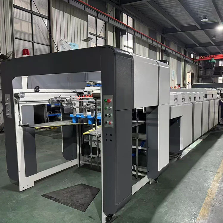 Automatisk tjockt tunt papper UV oljelackmaskin